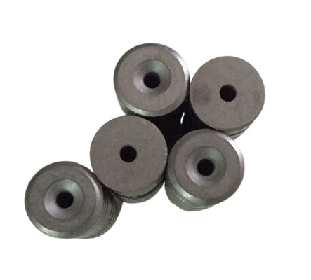 خرید آهنرباهای دیسک فریت سفارشی Y30BH درجه D15.2Xd3.2Xd8XH6 با سوراخ ضد آب online manufacture
