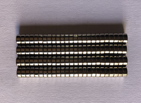 خرید N35 Grade 5 X 2mm Round Ndfeb Disc Magnet / آهنرباهای دیسک قوی برای گوشی online manufacture